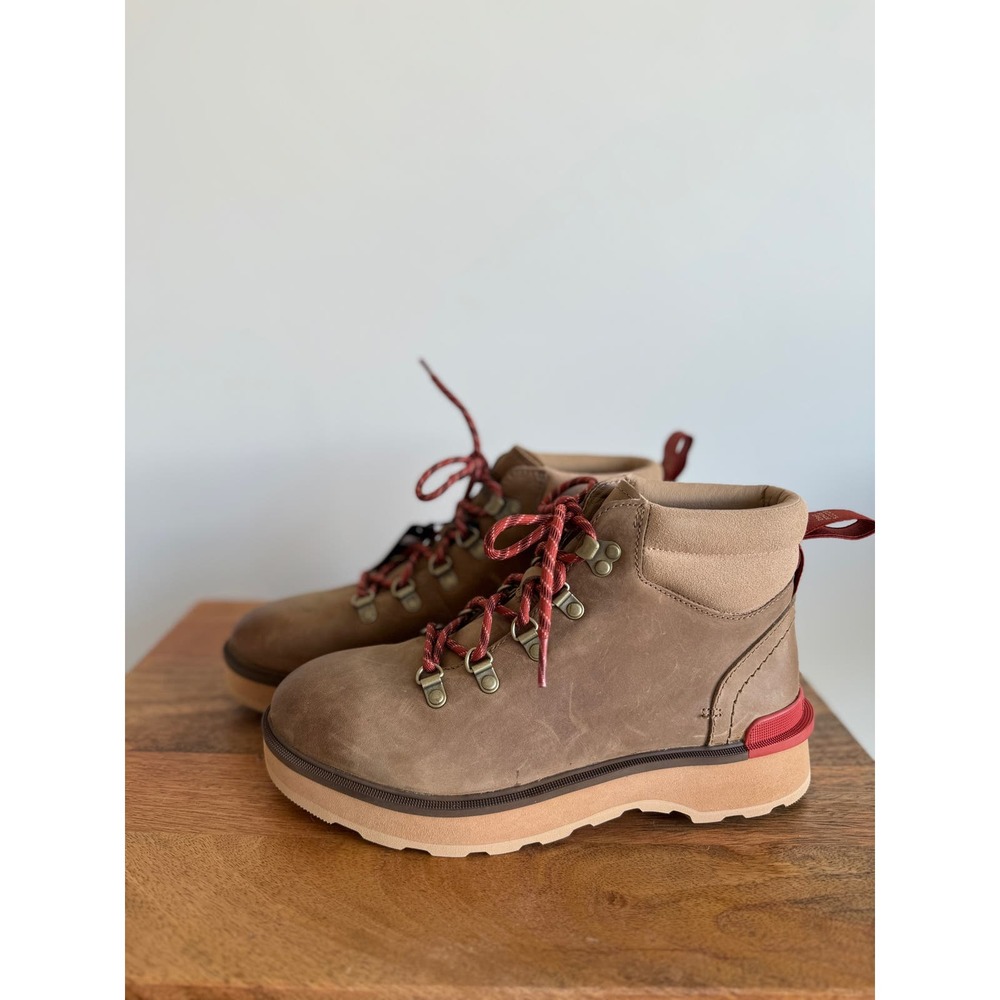 NWT Sorel Hi Line Hiker Boot Womens Size 9